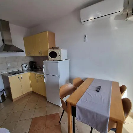 App Mira Apartament Crikvenica