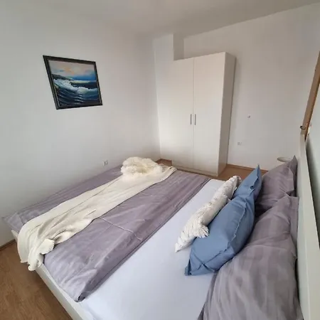 Apartment App Mira *